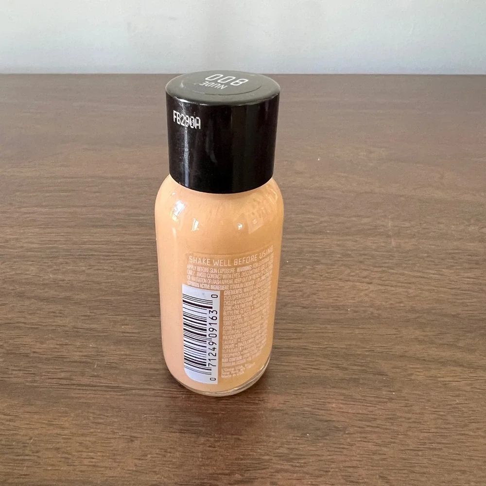 L'Oreal HiP High Intensity Pigments Flawless Liquid Makeup 800 Nude SPF 15 1oz